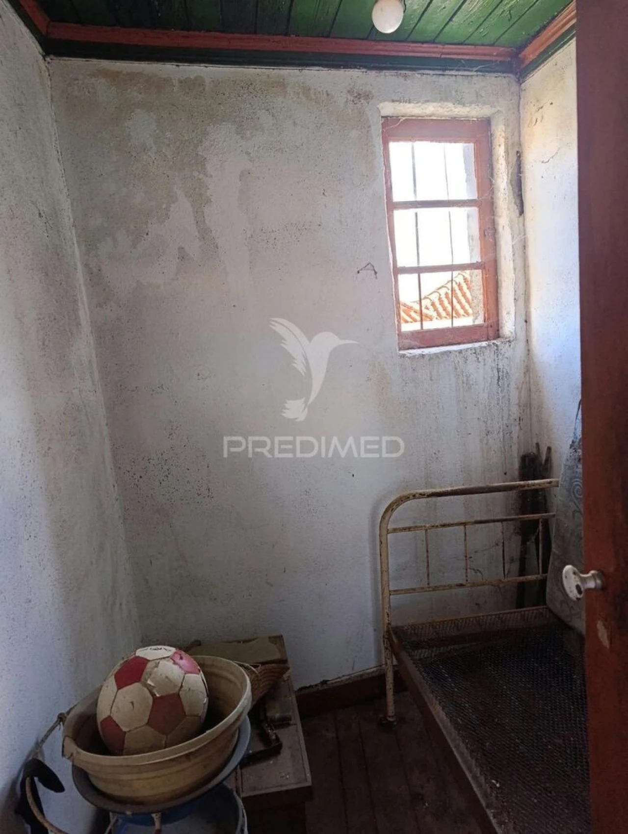 Moradia T4 para Venda em Andrães Foto 6