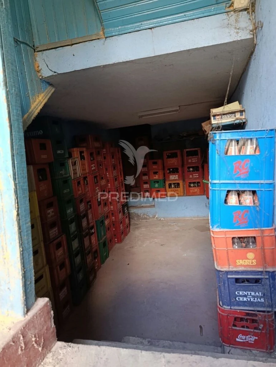 Moradia T4 para Venda em Andrães Foto 13