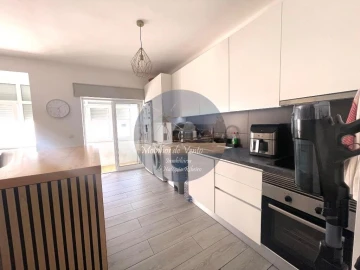 Apartamento T2 para Venda em Baixa da Banheira e Vale da Amoreira