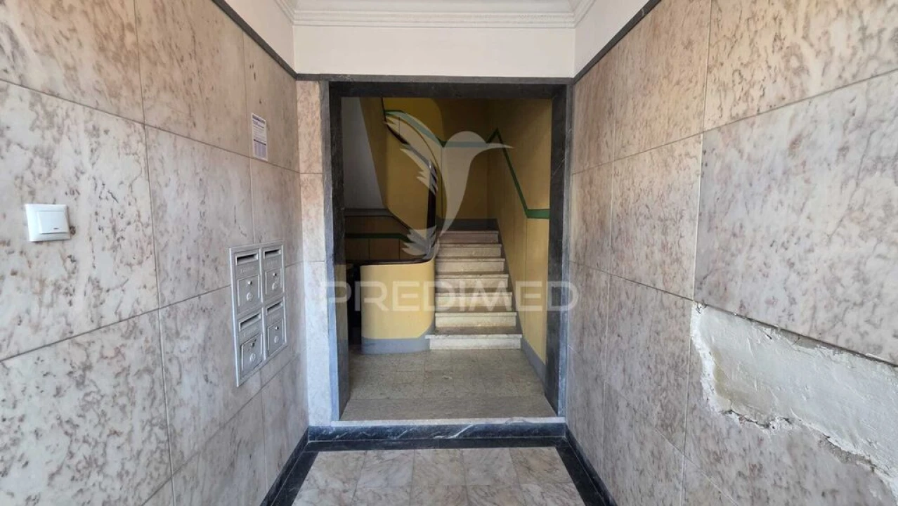 Apartamento T2 para Venda em Avenidas Novas Foto 4