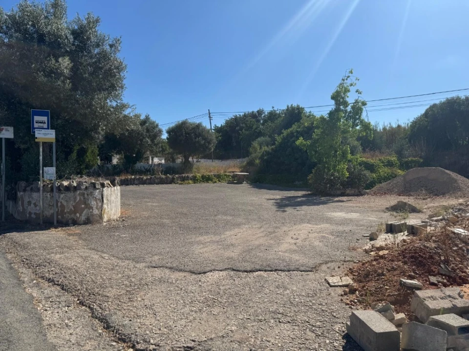 Terreno para Venda em Santa Barbara de Nexe Foto 17