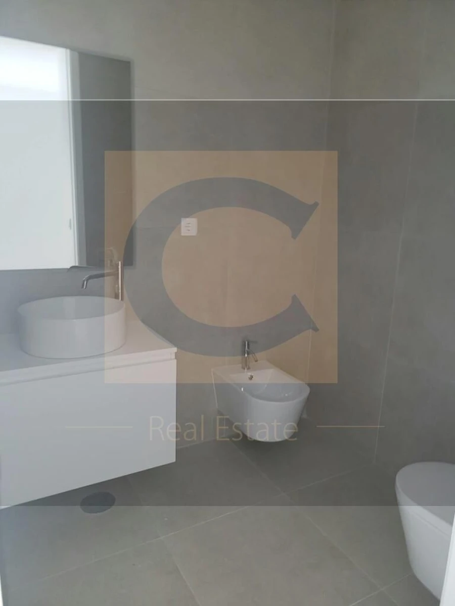 Apartamento T1 para Venda em Paranhos Foto 8