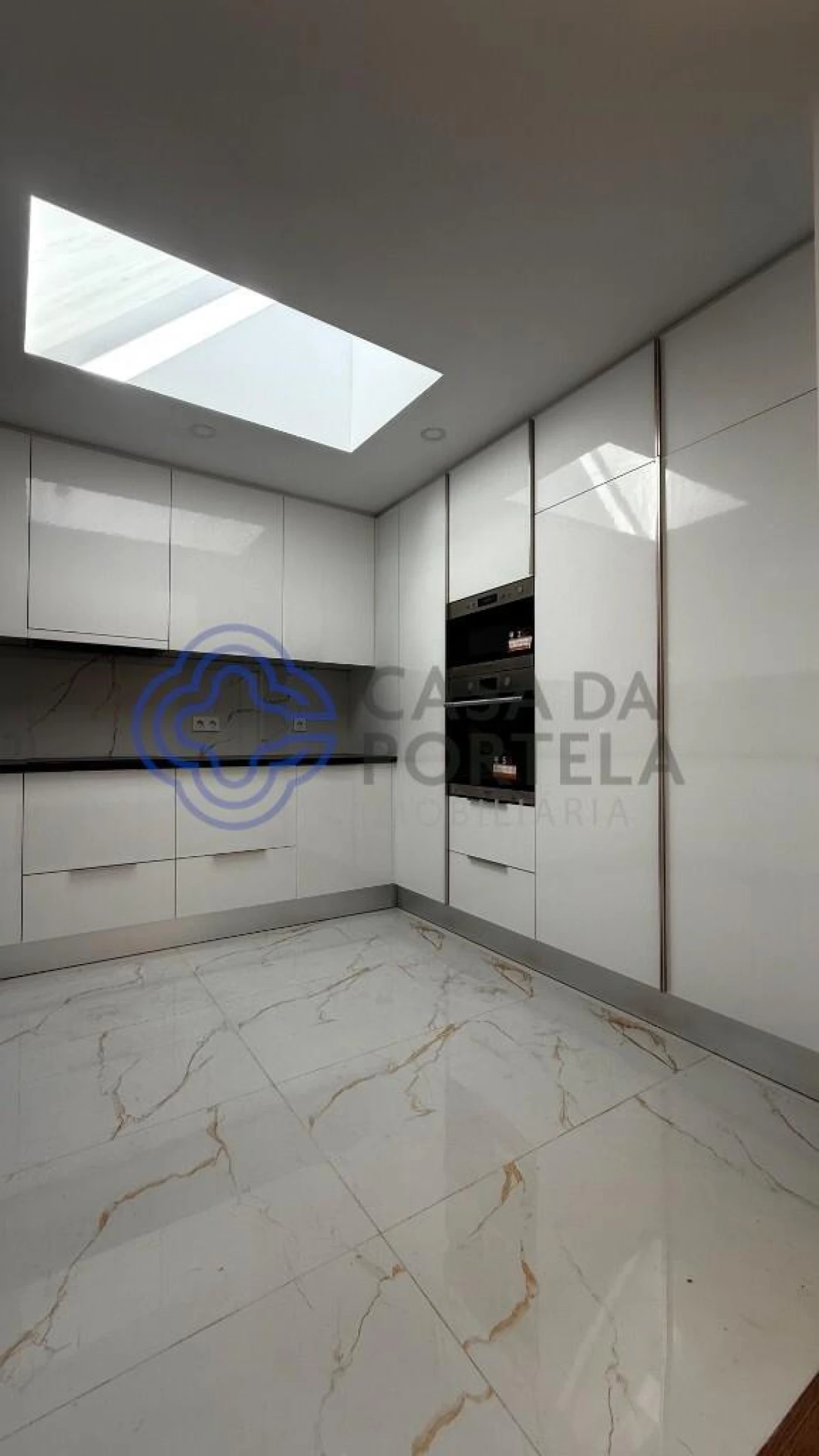 Moradia T3 para Venda em São Felix da Marinha Foto 5