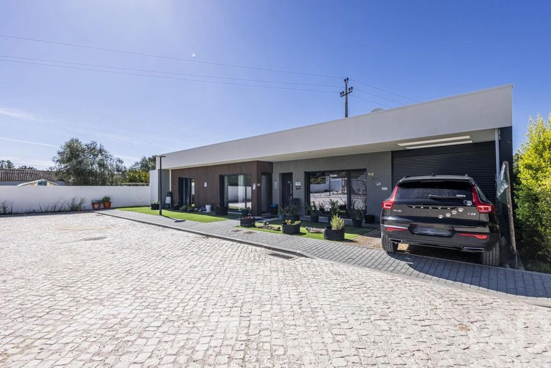Moradia T3 para Venda em Rio Maior Foto 4