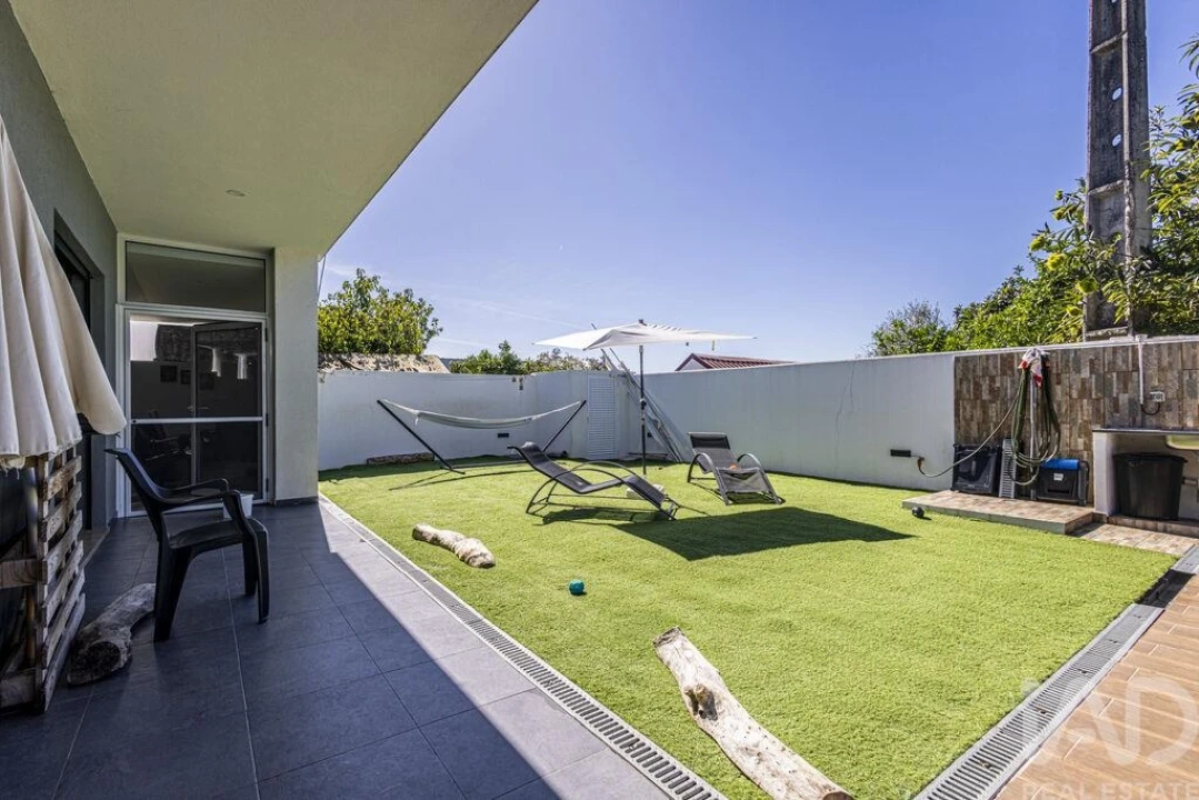 Moradia T3 para Venda em Rio Maior Foto 32