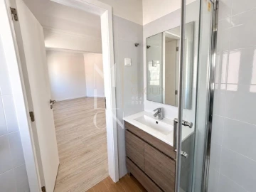 Apartamento T1 para Venda em São Vicente