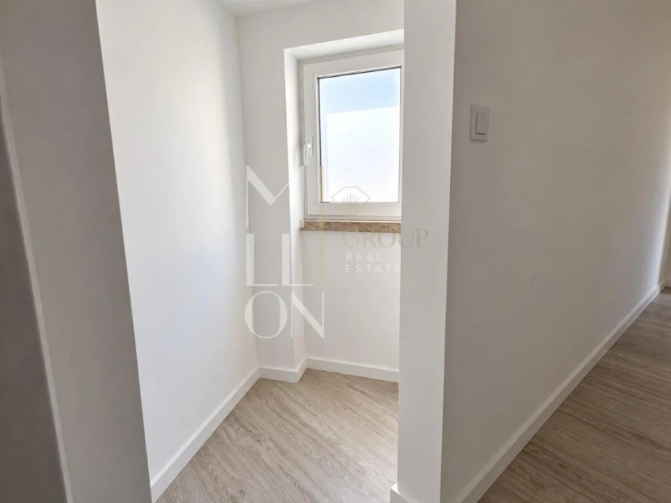 Apartamento T1 para Venda em São Vicente Foto 15