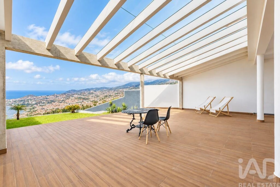 Moradia T4 para Venda em São Gonçalo Foto 1