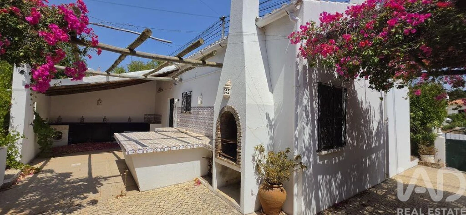 Moradia T2 para Venda em Boliqueime Foto 1