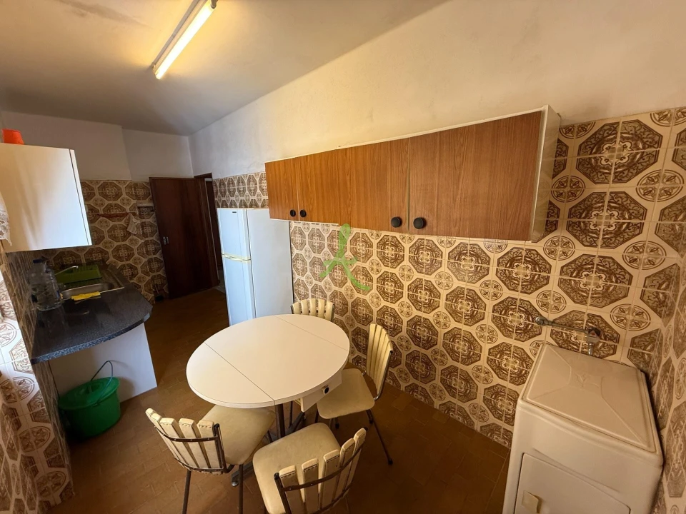 Apartamento T2 para Venda em Portimão Foto 4