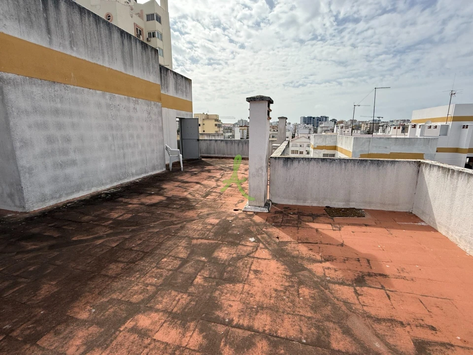 Apartamento T2 para Venda em Portimão Foto 18