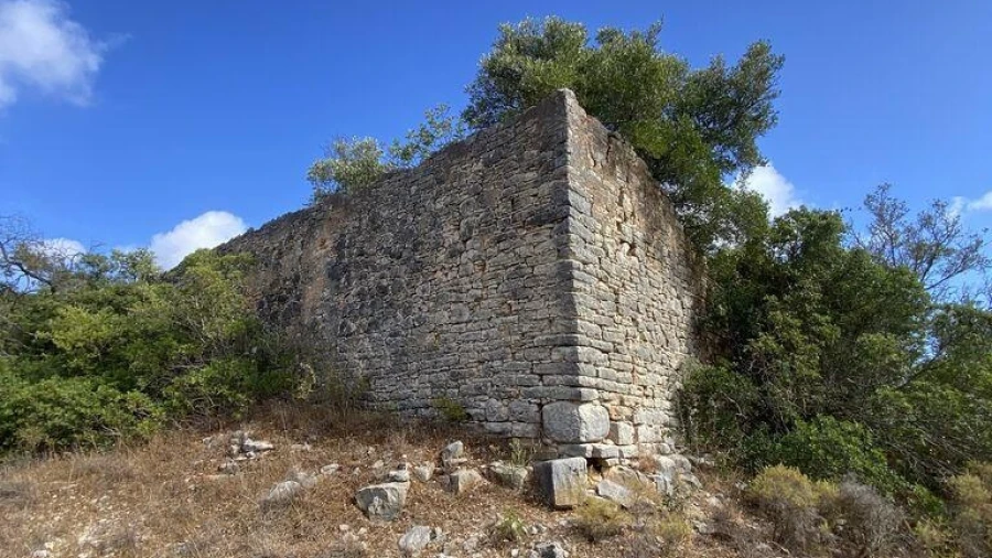 Terreno para Venda em Santa Barbara de Nexe