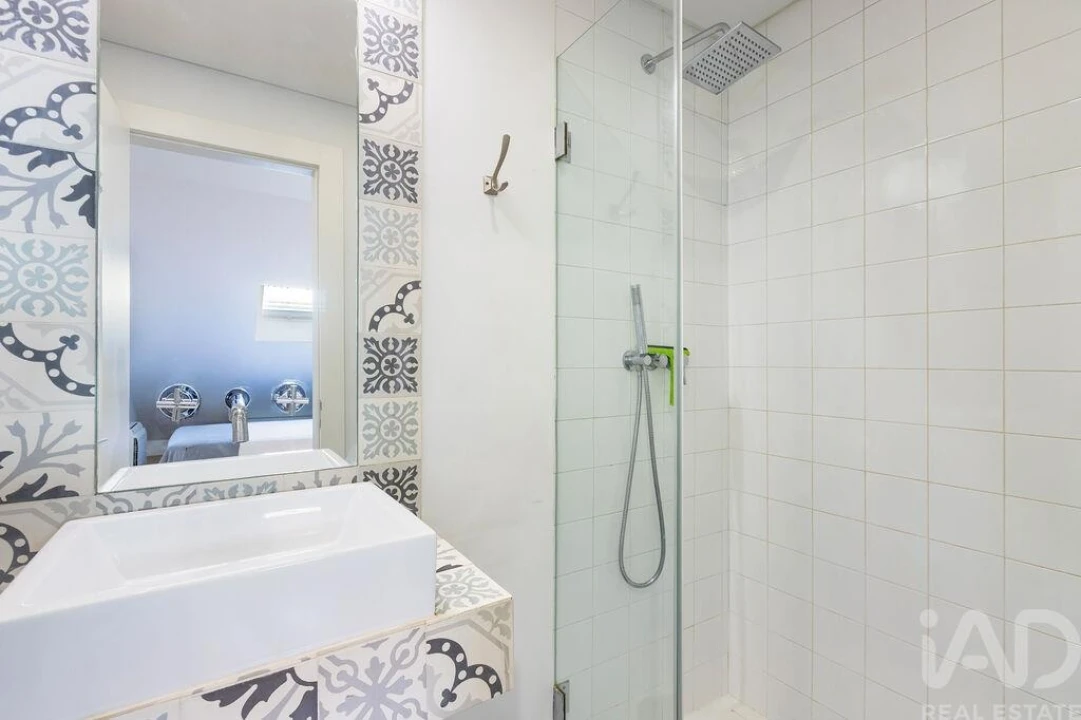 Apartamento T1 para Arrendamento em Arroios Foto 13
