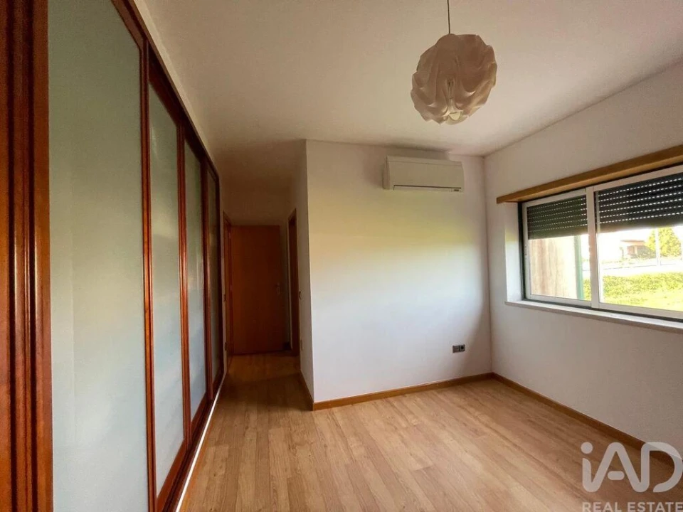 Apartamento T2 para Venda em Lorvão Foto 16