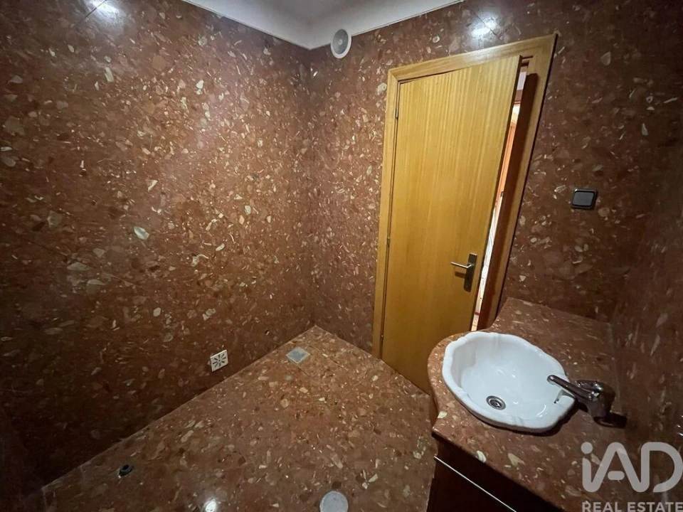Apartamento T2 para Venda em Lorvão Foto 11
