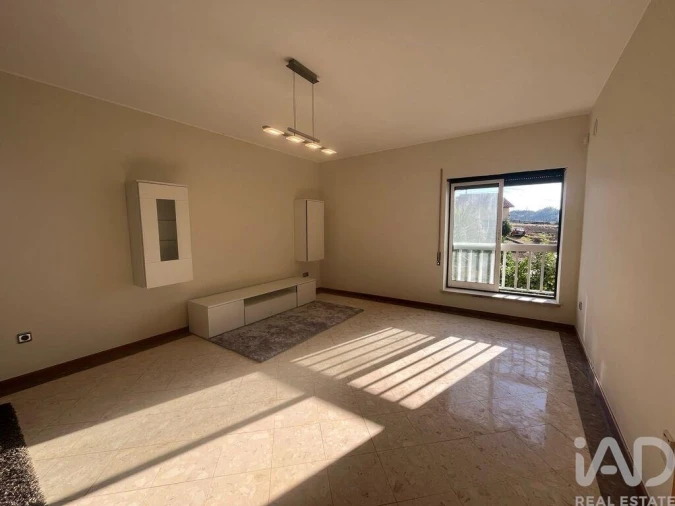 Apartamento T2 para Venda em Lorvão Foto 15