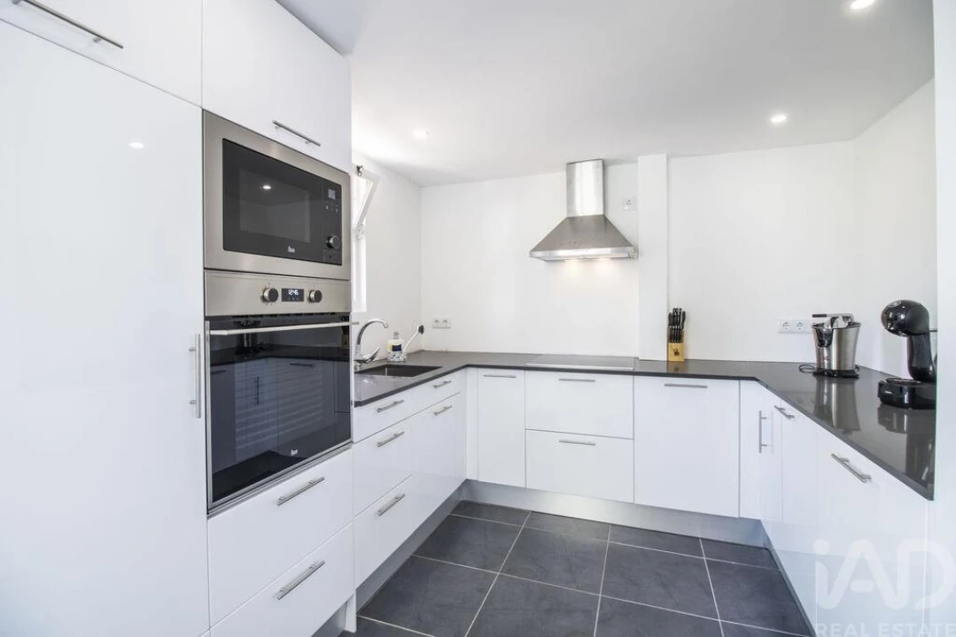 Apartamento T2 para Venda em Quarteira Foto 8
