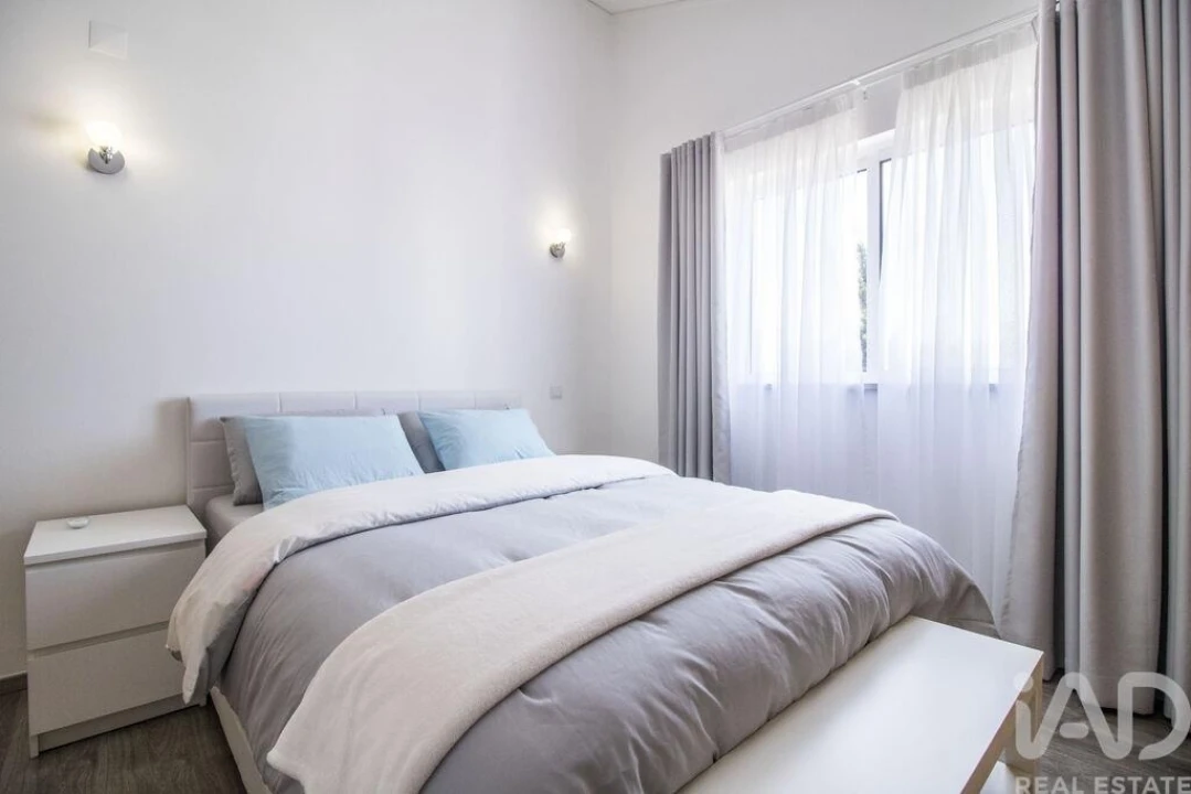 Apartamento T2 para Venda em Quarteira Foto 13