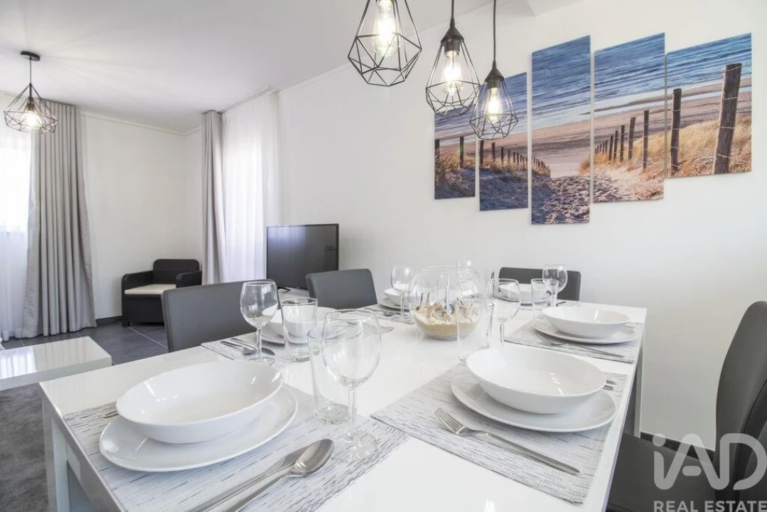 Apartamento T2 para Venda em Quarteira Foto 5