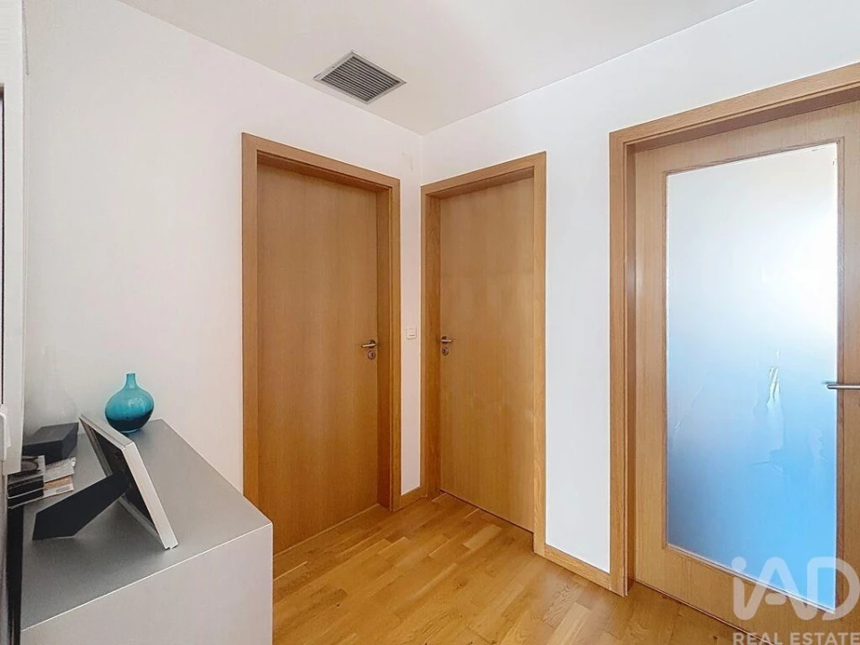 Apartamento T1 para Venda em Santo António dos Cavaleiros e Frielas Foto 7