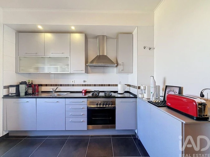 Apartamento T1 para Venda em Santo António dos Cavaleiros e Frielas Foto 8