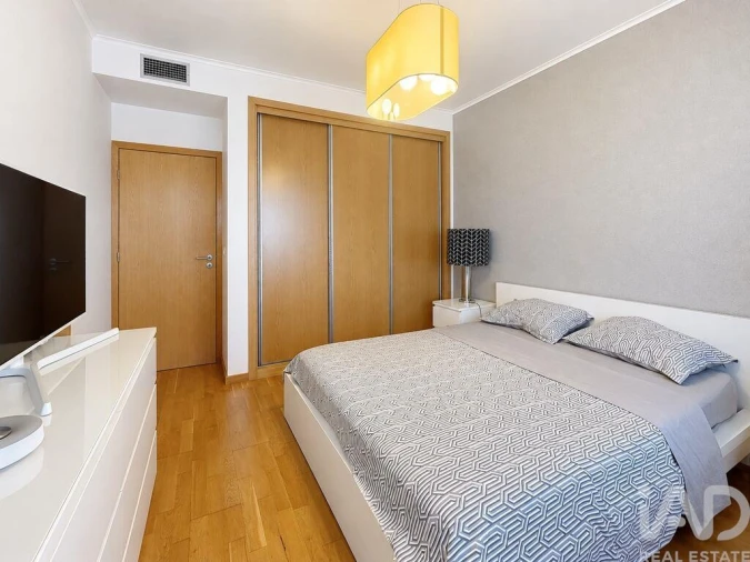 Apartamento T1 para Venda em Santo António dos Cavaleiros e Frielas Foto 16