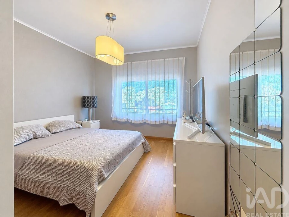 Apartamento T1 para Venda em Santo António dos Cavaleiros e Frielas Foto 17