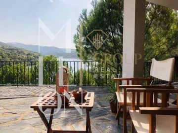 Quinta T3 para Venda em Ligares