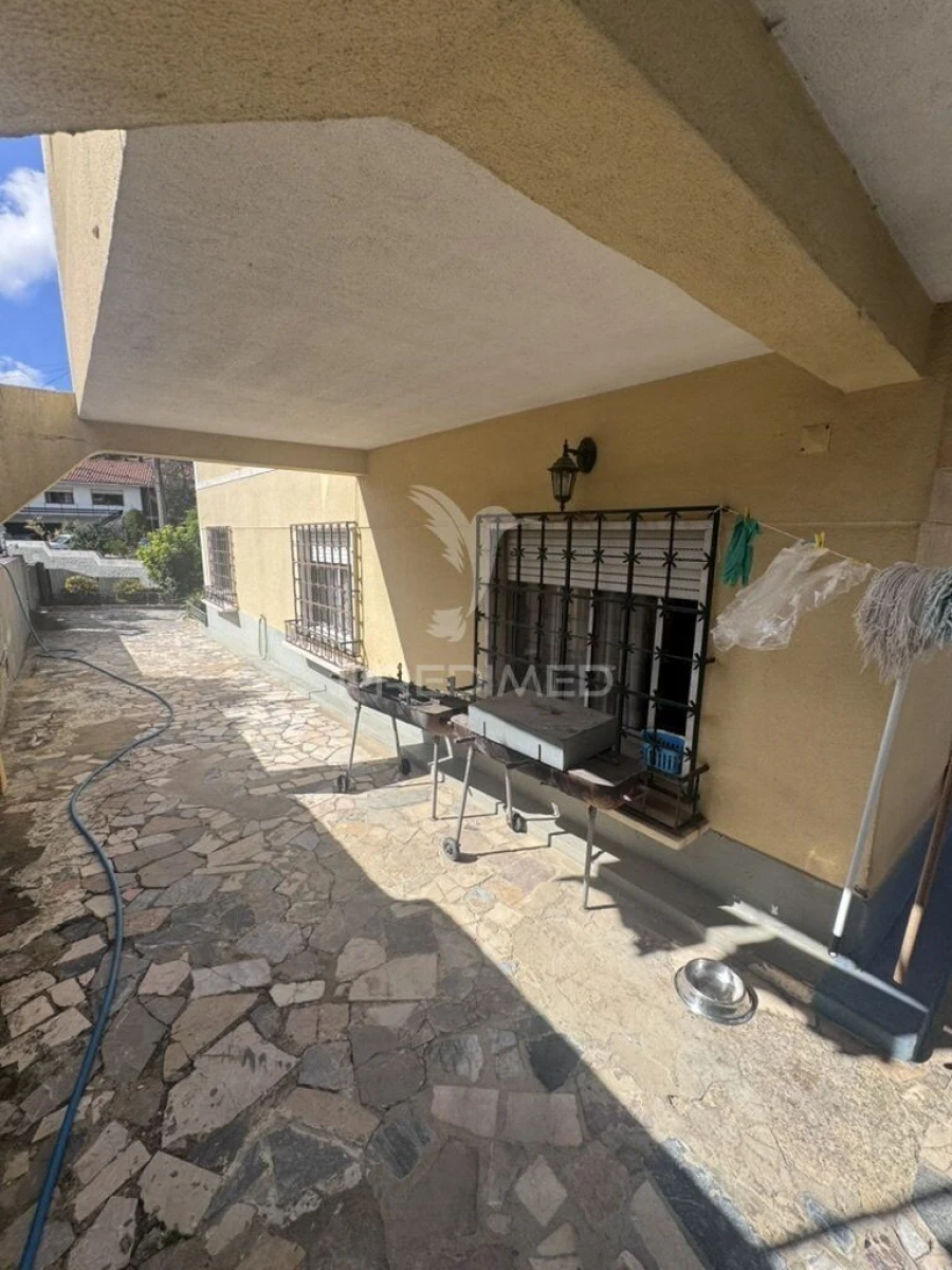 Moradia T5 para Venda em Ramada e Caneças Foto 17