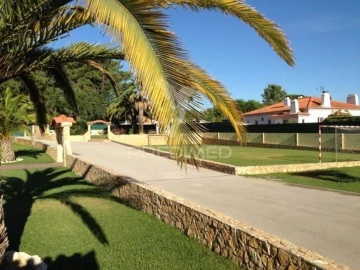 Moradia T5 para Venda em Azeitão (São Lourenço e São Simão)