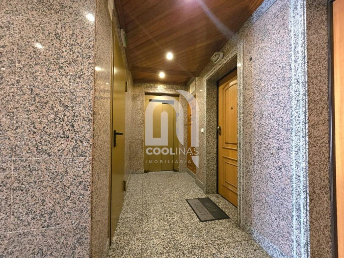 Apartamento T2 para Venda em Queluz e Belas Foto 27