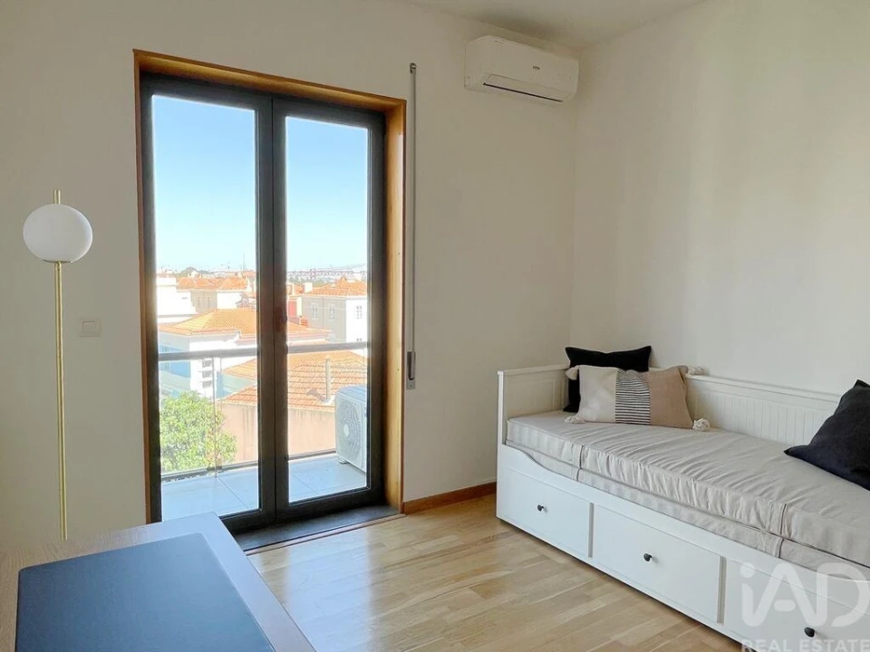 Apartamento T2 para Arrendamento em Ajuda Foto 12