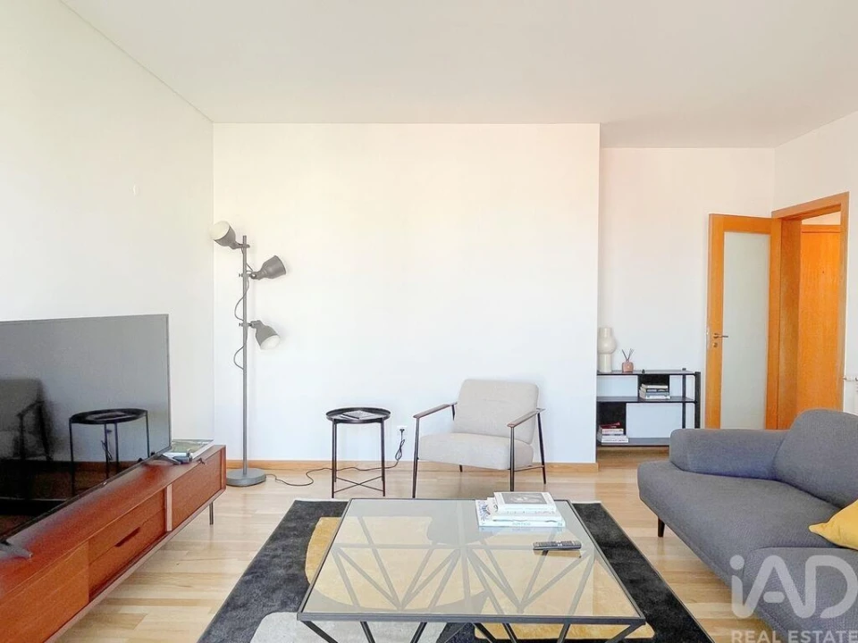 Apartamento T2 para Arrendamento em Ajuda Foto 2