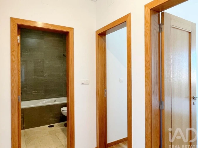 Apartamento T2 para Arrendamento em Ajuda Foto 11
