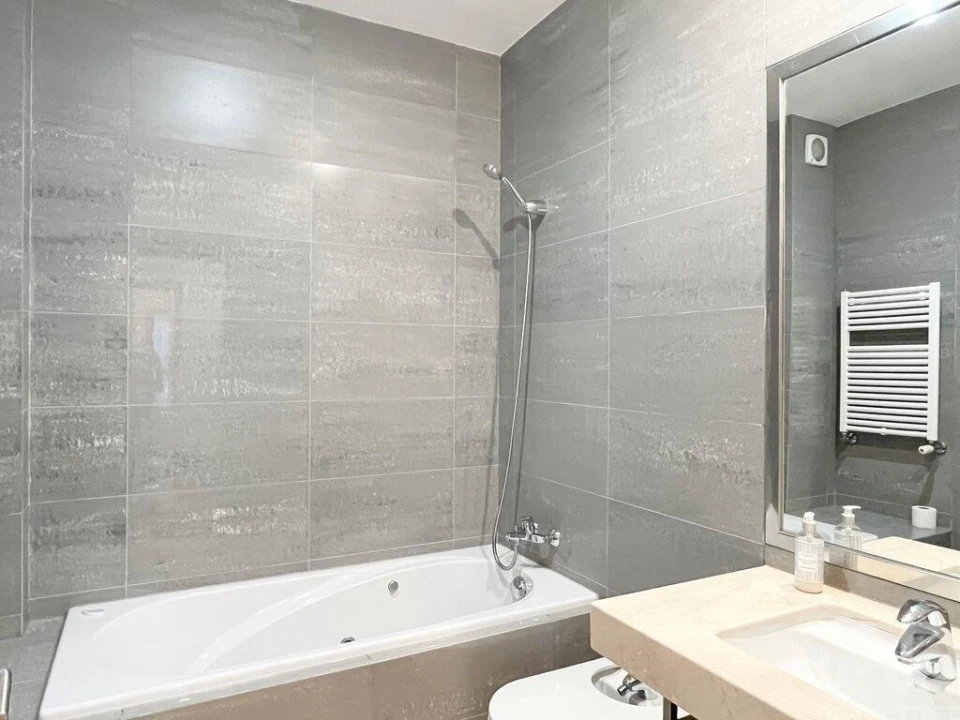 Apartamento T2 para Arrendamento em Ajuda Foto 10