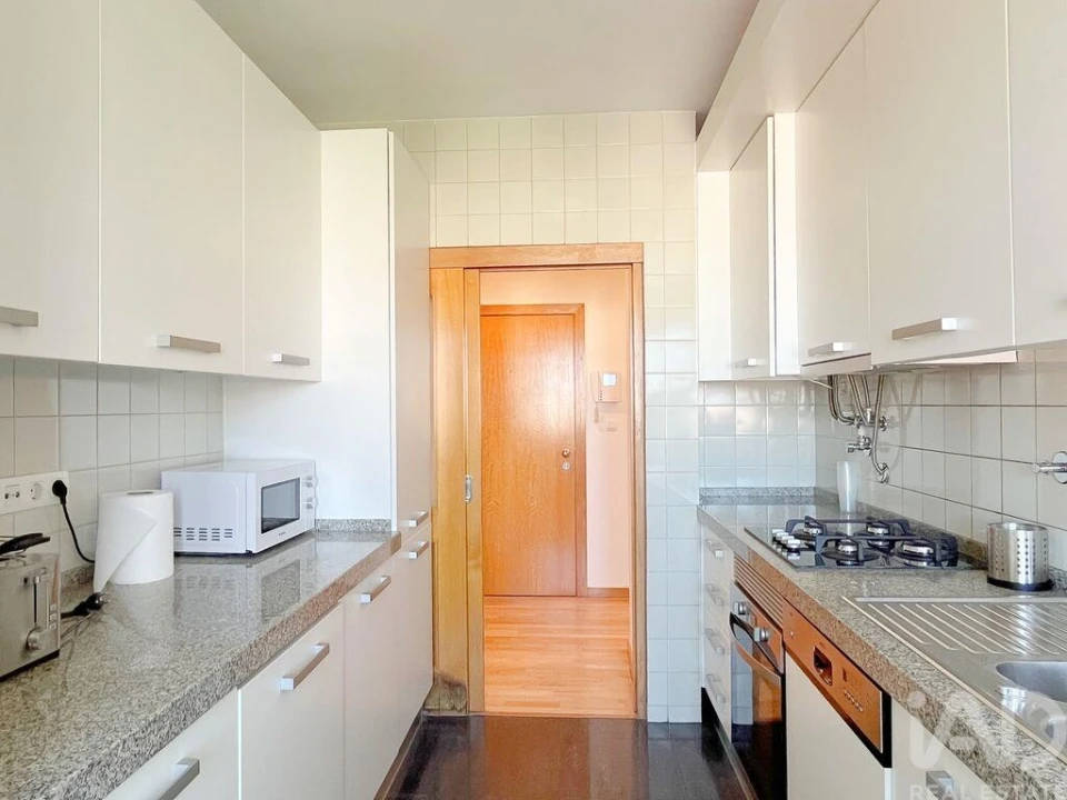 Apartamento T2 para Arrendamento em Ajuda Foto 6