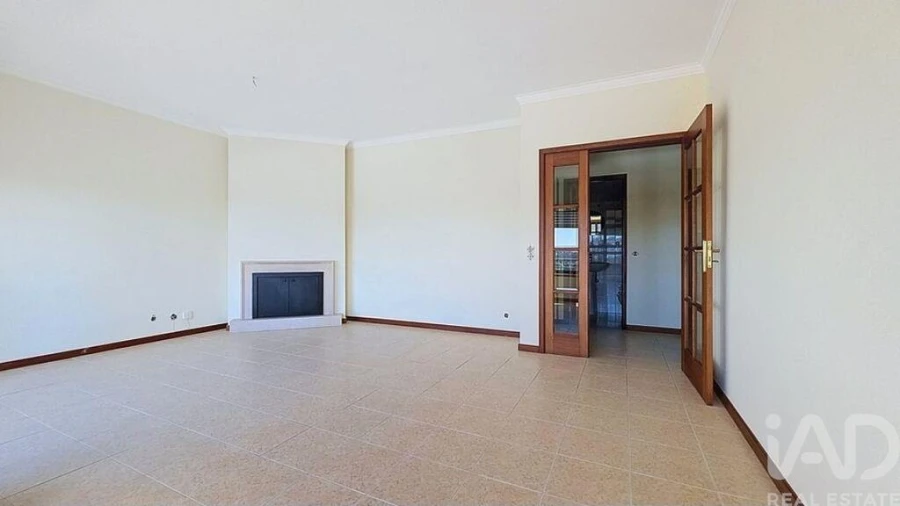 Apartamento T3 para Venda em Paços de Brandão Foto 2