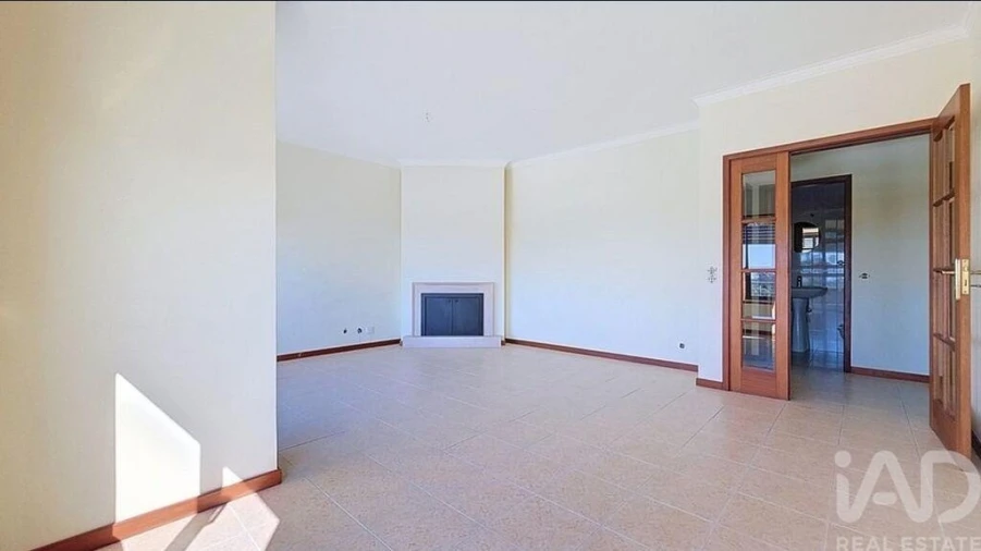 Apartamento T3 para Venda em Paços de Brandão Foto 4