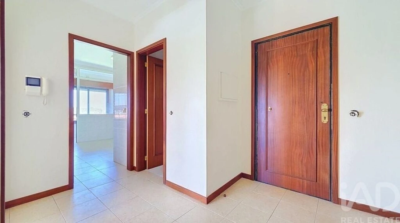 Apartamento T3 para Venda em Paços de Brandão Foto 11