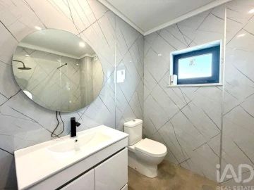 Moradia T6 para Venda em Vila Franca