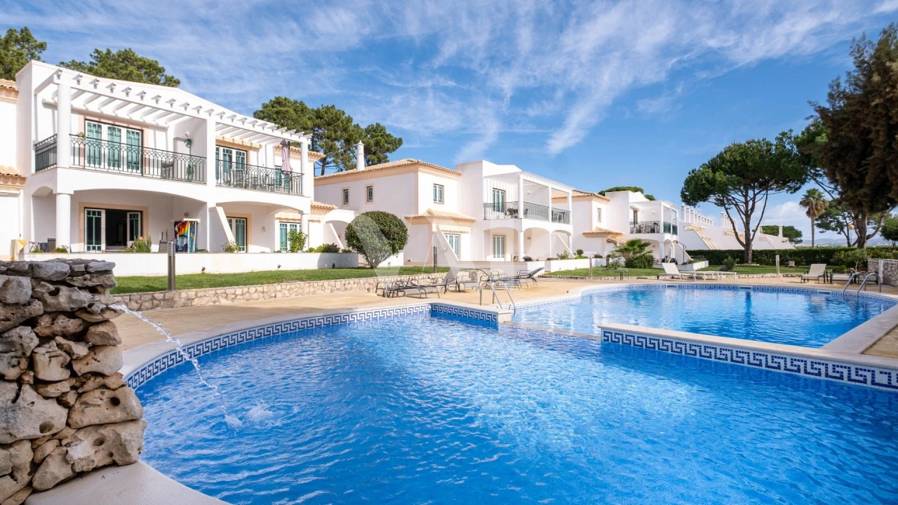 Apartamento T2 para Venda em Albufeira e Olhos de Água Foto 1