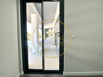 Apartamento T3 para Venda em Quelfes
