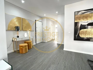 Apartamento T3 para Venda em Quelfes