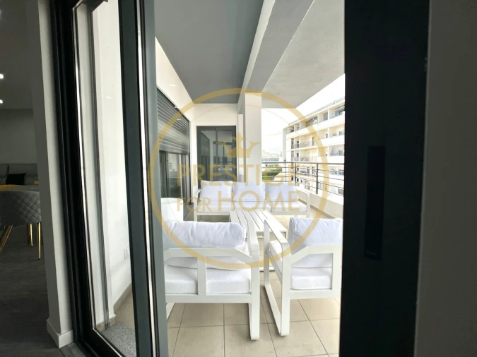 Apartamento T3 para Venda em Quelfes Foto 16