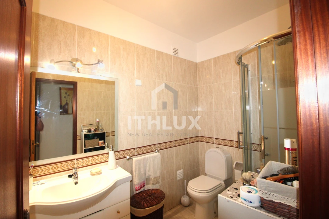 Apartamento T2 para Venda em Quarteira Foto 5
