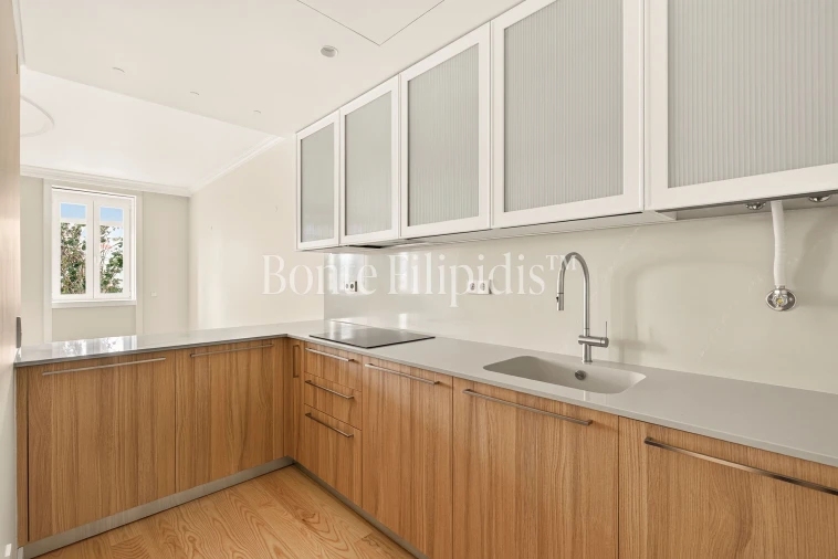 Apartamento T2 para Arrendamento em Arroios Foto 9