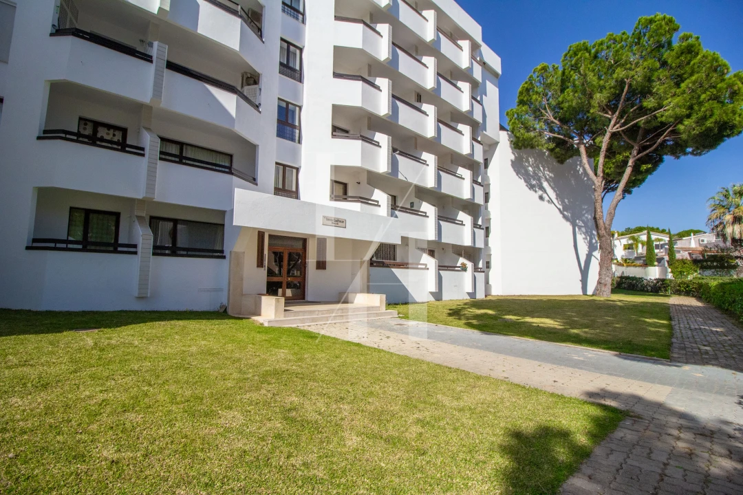 Apartamento T2 para Arrendamento em Quarteira Foto 4