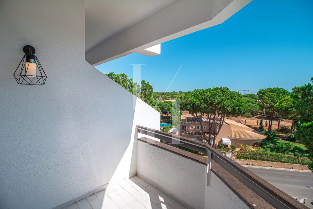 Apartamento T2 para Arrendamento em Quarteira Foto 13