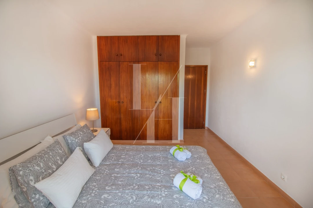 Apartamento T2 para Arrendamento em Quarteira Foto 17