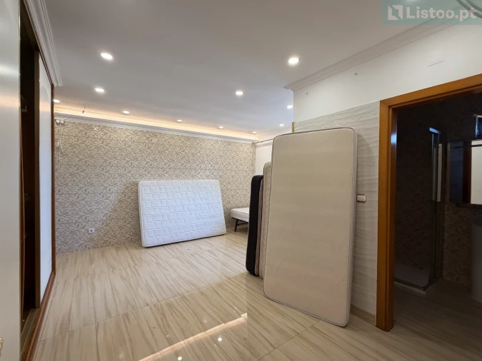 Apartamento T3 para Venda em Seixal, Arrentela e Aldeia de Paio Pires Foto 20